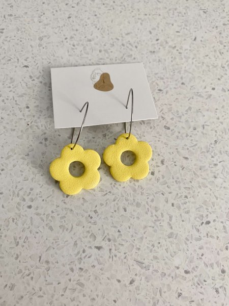 Daisy Hoopsearrings